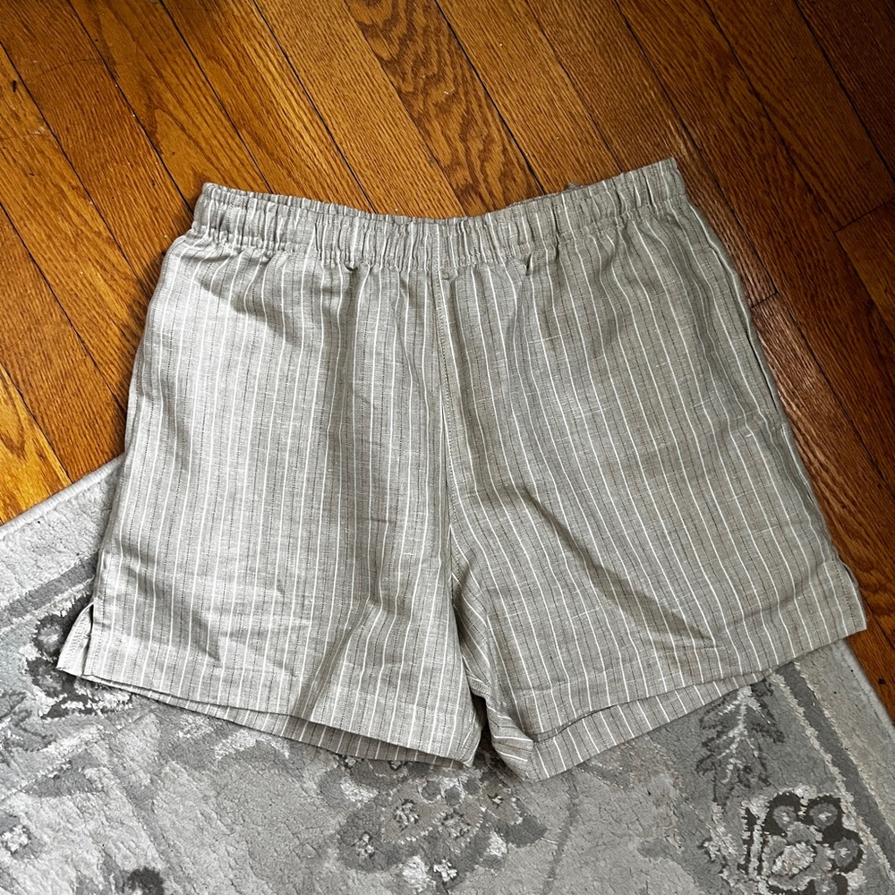 TRADED BNWOT Jungmaven Porto Shorts in Beige, size small